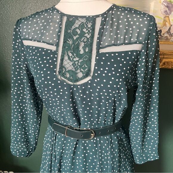 New York and Company Dressed designed by Eva Mendes - Picture 4 of 6